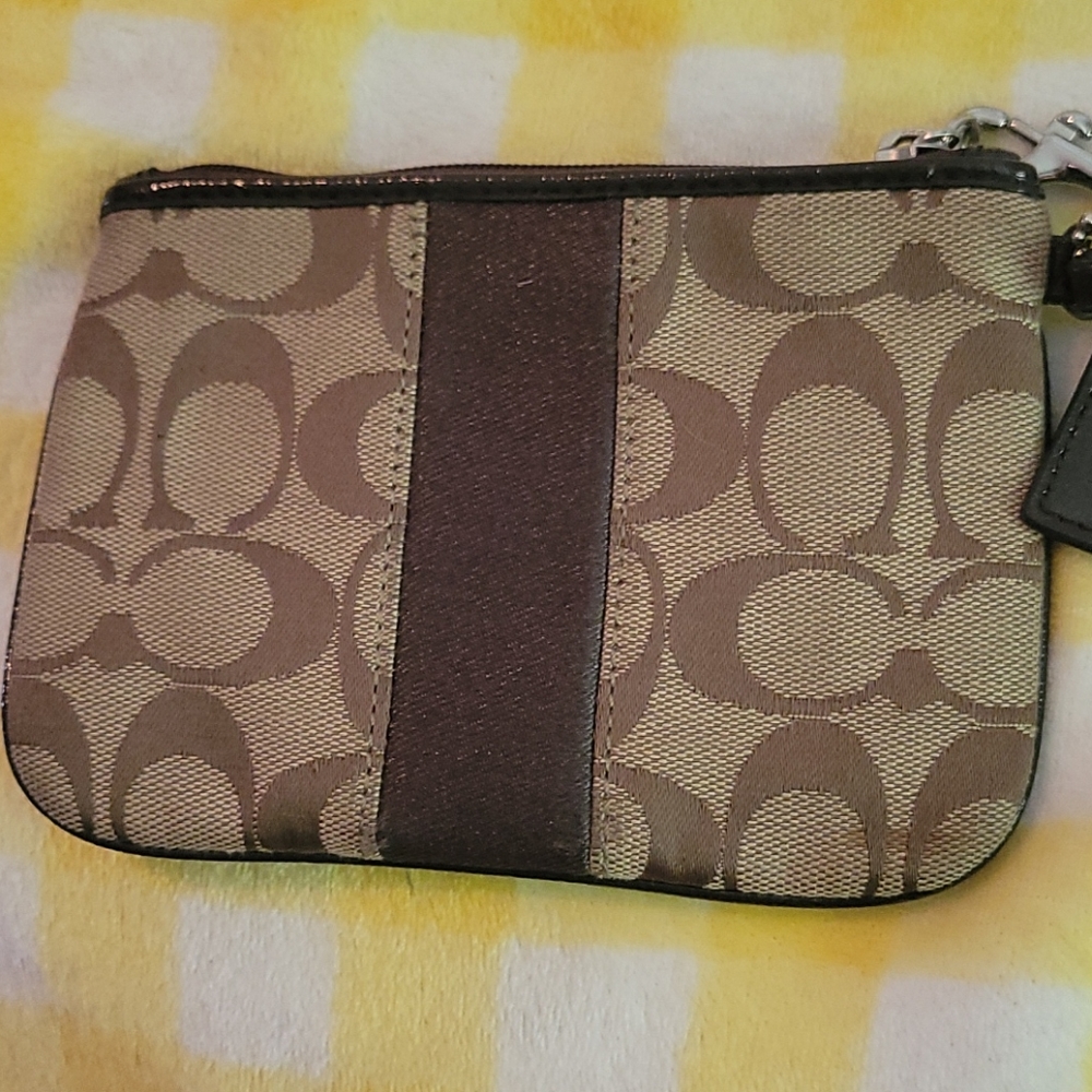 Coach small wristlet - Picture 4 of 4